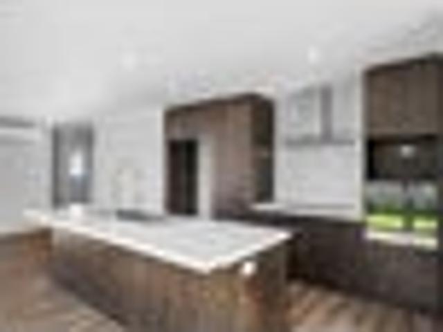 Flexible Living in Golden Sands