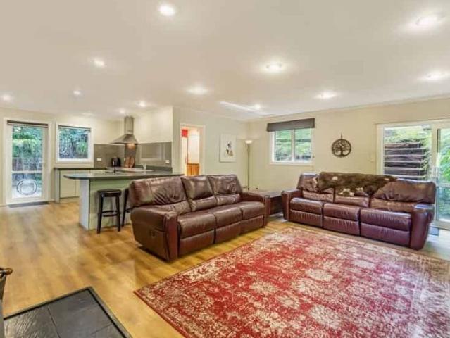 Flexible Living with Fantastic Harbour Views