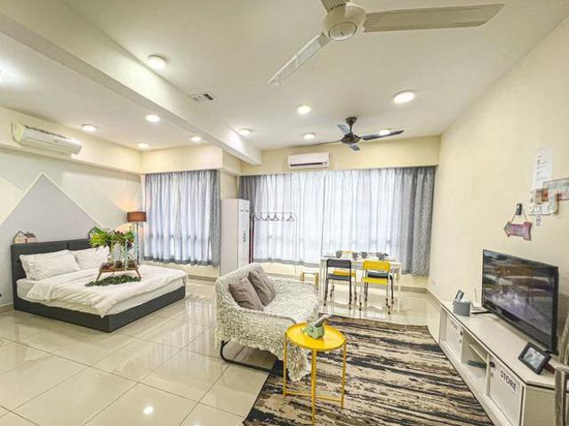 Flexis OneSouth Unit For RentCondo Seri Kembangan DisewaMRT nearby