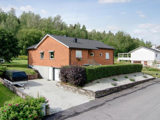 Flyktsbackavägen 20