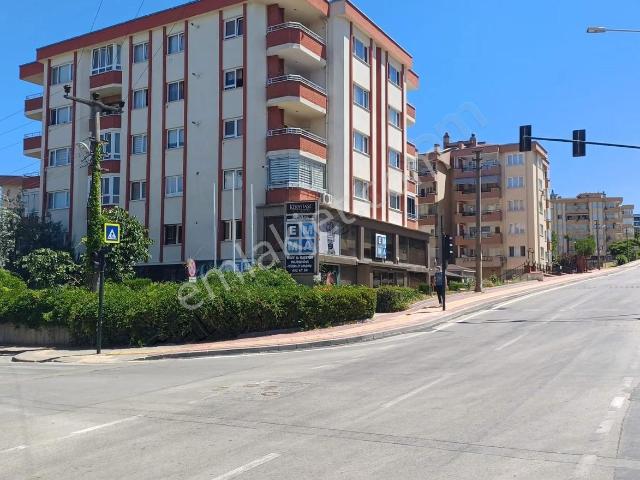 Fsm Bulvarı Altı Cumhuriyet Mh.eşyalı Kiralık 3+1 Daire