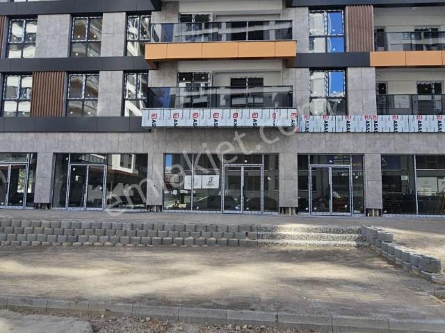 Fsm Bulvarı Yakını Kiralık 45+30 M² Dükkan