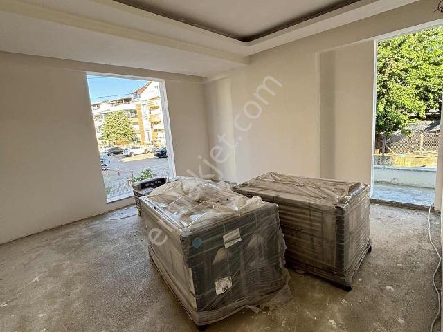 Fsm E.banyolu 3+1 Arakat Asansör Ve Kapalı Otopark Mevcut