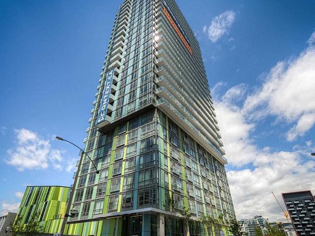 Frot York/bathurst 2 Bdrm 1 Bth Call For More Details