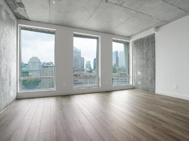 From bold architecture to sweeping skyline views, Skyla is where downtown Montréal living reaches its peak — in style