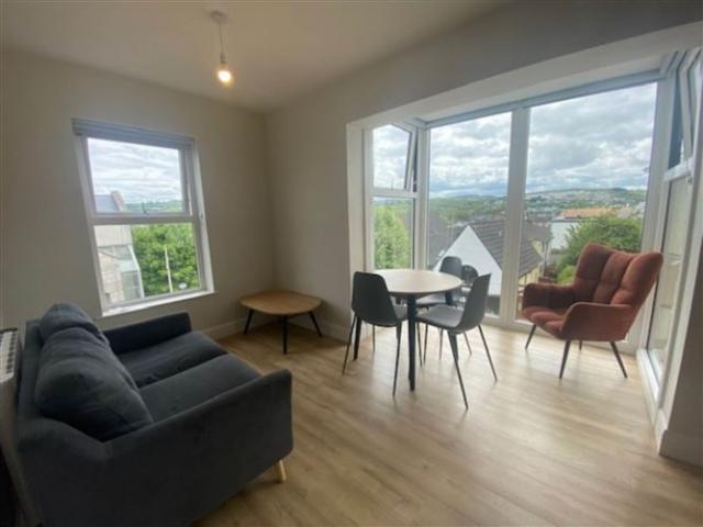 1,300 / month | Apartment 6b, Oliver Plunkett Road, Letterkenny, County Donegal Glen Estates 5001 MyHome. Ie Lettings