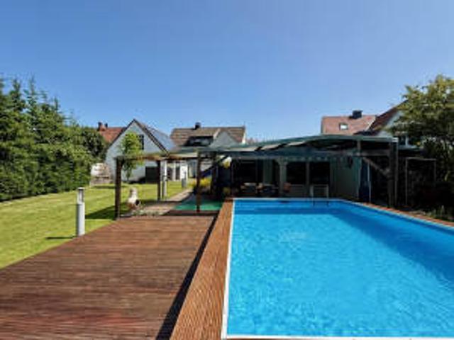 Fröndenberg Ardey: Ein Zuhause zum Verlieben Mit Pool und Garten als Relaxzone!