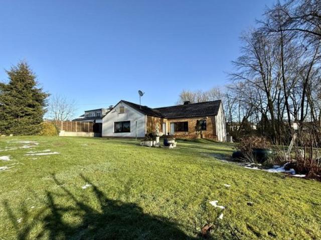 Fröndenberg Ardey: Freistehendes Wohnhaus mit Gartenoase am Ende einer Sackgasse!