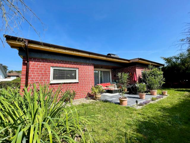 Fröndenberg Frömern: Freistehender Bungalow mit Garage in familienfreundlicher Lage!