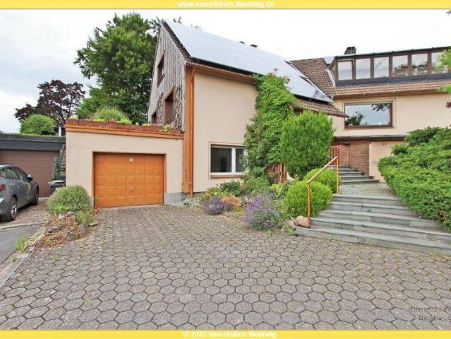 Fröndenberg Hohenheide: Stilvoll und außergewöhnlich: Haus mit separater Wohnung, ca. 220 m² Wfl.