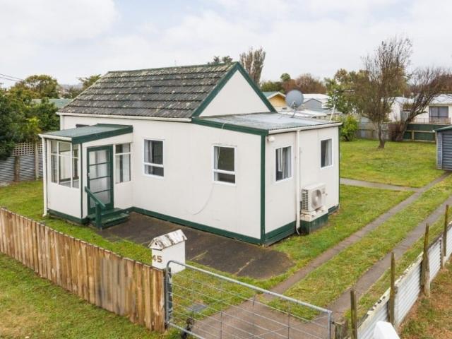 Front /45 Avenue Road, Foxton, Horowhenua