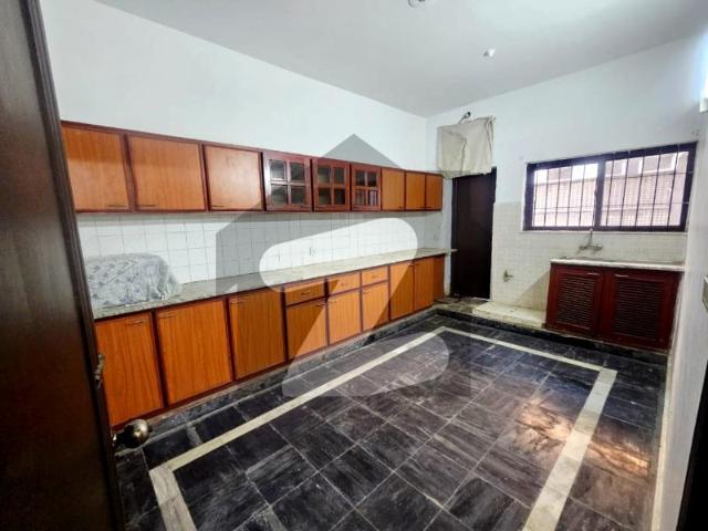 Front Back Open Old House In Prime Location Of F 6