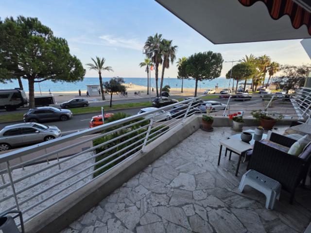 Front de mer 3 pièces avec balcon, parking et cave
