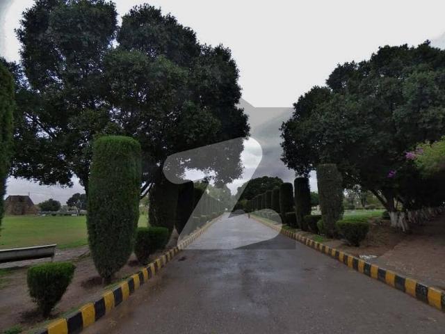 Front Open Service Road Plot On Prime Location Near To All Amenities