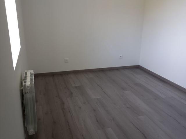 FRONTONAS HAMEAU DE CORBEYSSIEU Appartement T3 en Triplex