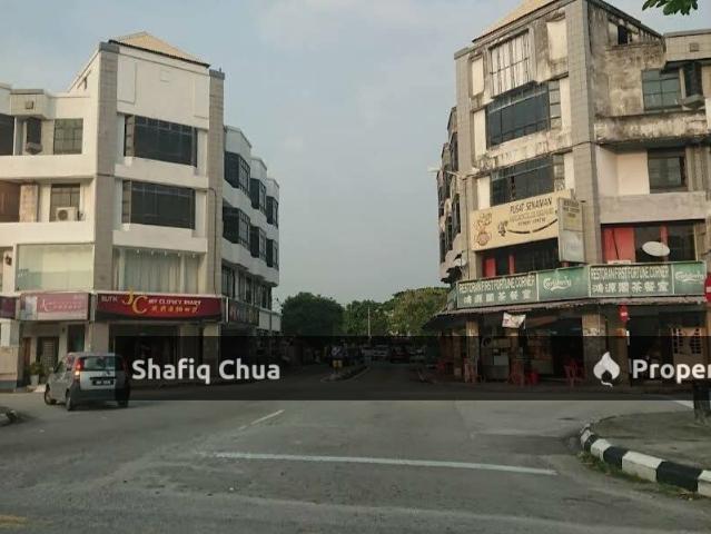 Frontage 4 Storey Shop Lot Bayu Perdana, Persiaran Pegaga Klang