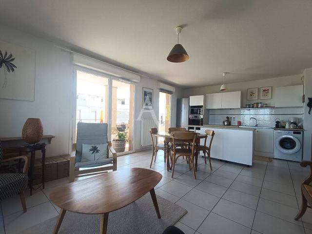 Frontignan Appartement T4 de 83M² avec terrasse de 37M² et st