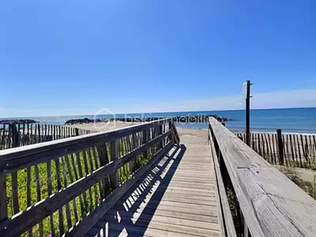 Frontignan 34110 Achat / Vente appartement 2 pièces t2 au dernier étage balcon