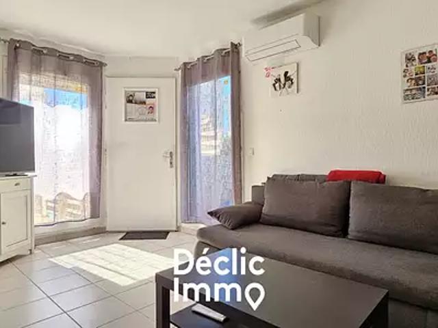 Frontignan 34110 Achat / Vente appartement 2 pièces t2 au dernier étage piscine