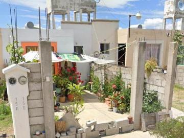 Fracc. Fundadores. Casa en venta apta para cualquier crédito
