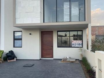 FRACCIONAMIENTO PRIVADO, CASA POR POLICIA Y TRANSITO