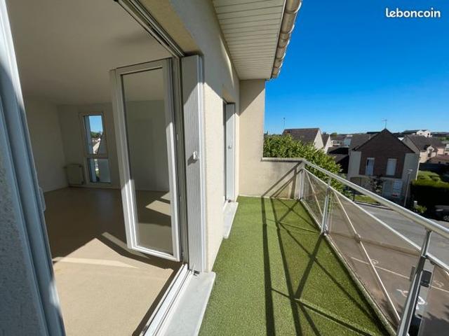 Frais réduits Appartement 3 pièces avec balcon et parking sous sol