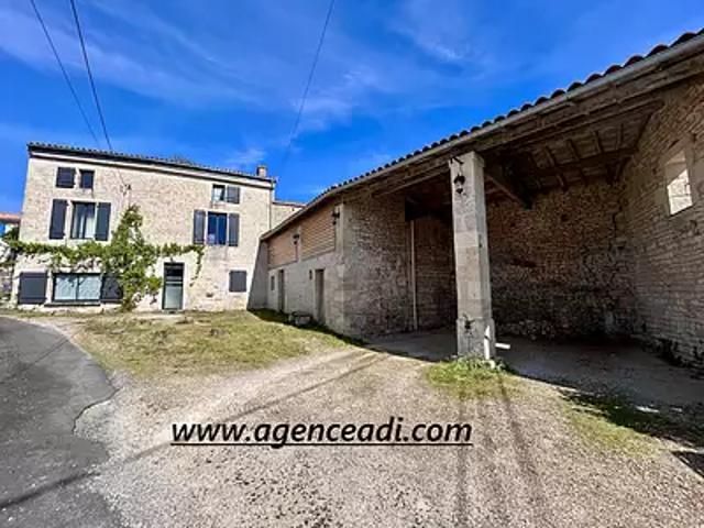François 79260 Achat / Vente maison 4 pièces t4 au dernier étage