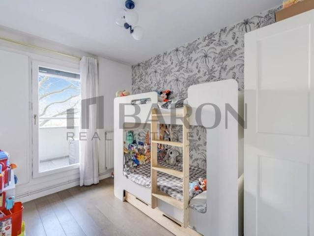 français Levallois GREFFULHE Appartement 3P Balcon/Parking