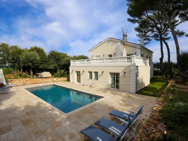 France | Cap d'Antibes | 5 Chambres | 5 Salles de bains | 26. 260m² Antibes