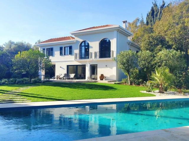 France | Cap d'Antibes | 5 Chambres | 5 Salles de bains | 30. 300m² Antibes