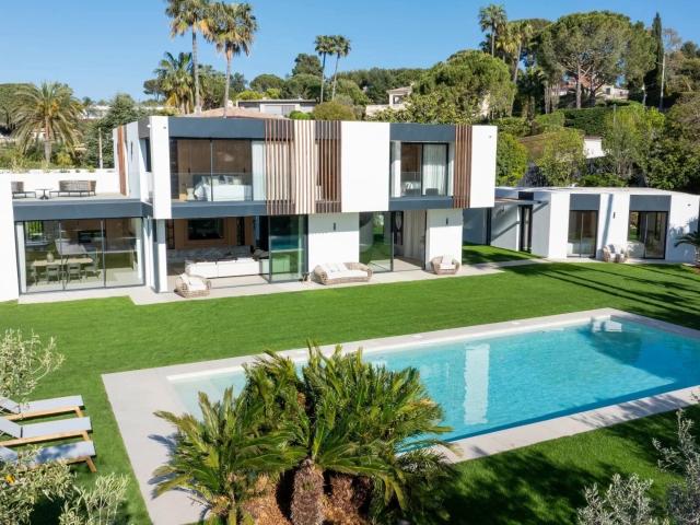 France | Cap d'Antibes | 7 Chambres | 6 Salles de bains | 48. 480m² Antibes