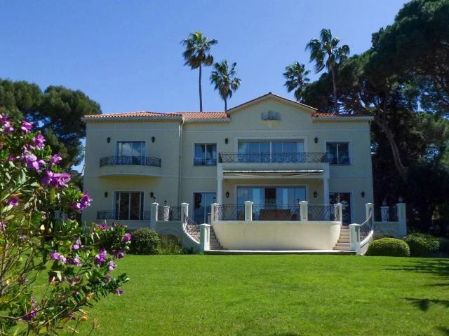 France | Antibes | 9 chambres | 8 salles de bains | 512 m² |. 512m² Antibes