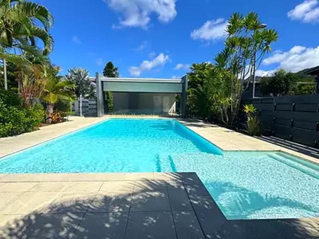FRANCE FRA Achat / Vente appartement 5 pièces t5 au dernier étage piscine