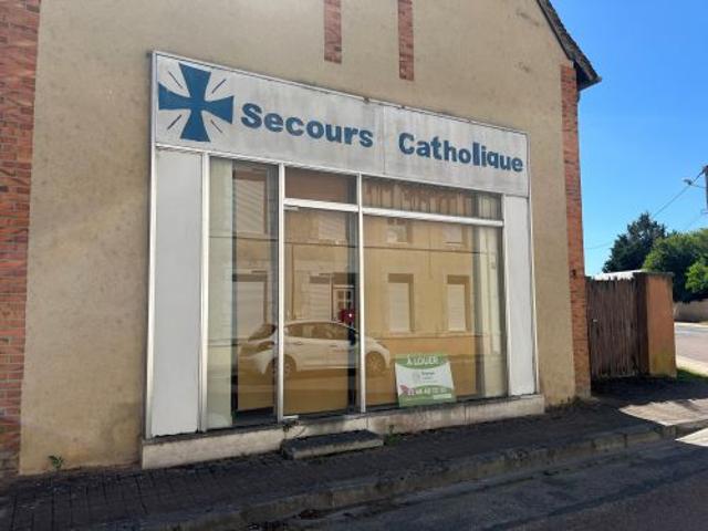 France Loire vous propose ce local commercial sur la commune d'Argent Sur Sauldre