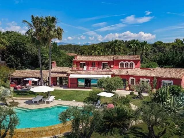 France | Mougins | 5 chambres | 5 salles de bains | 385 m² |. 385m² Mougins