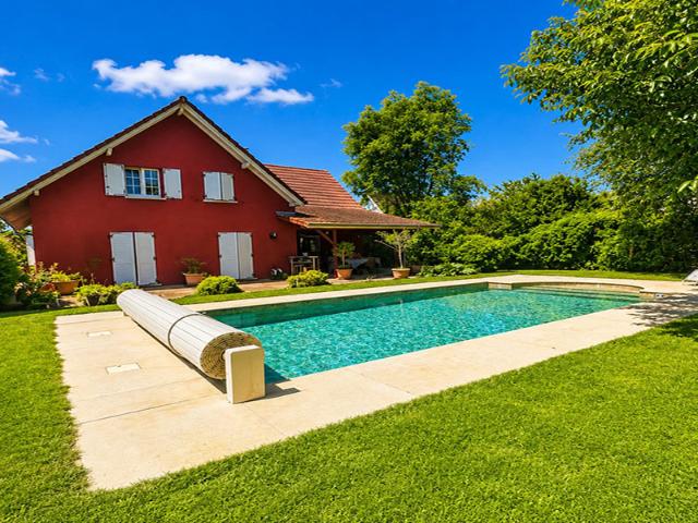 France Saint Bernard 68 | Une Propriété Familiale Rare avec Piscine Chauffée, Jardin Paysager et Prestations Recherchées