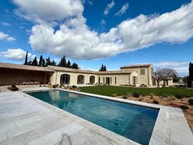 France | Saint Rémy de Provence | 4 chambres | 2 salles de b. m² Saint Rémy de Provence