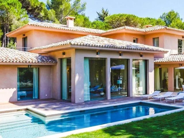 France | Saint Tropez | 5 chambres | 5 salles de bains | 500. 500m² Saint Tropez