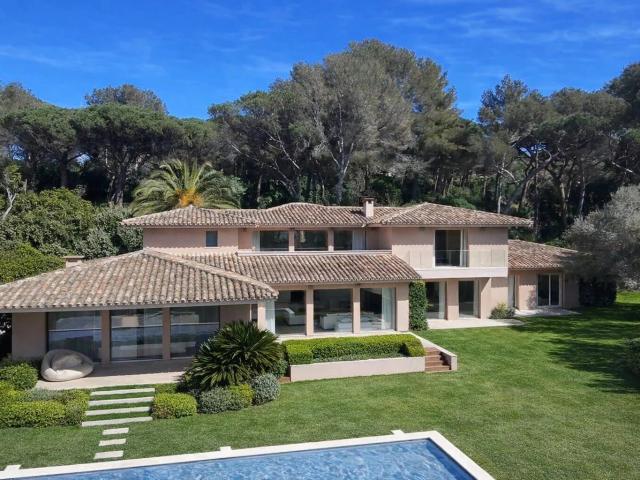 France | Saint Tropez | 5 chambres | 5 salles de bains | 500. 500m² Saint Tropez