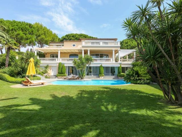 France | Saint Tropez | 5 chambres | 5 salles de bains | 600. 600m² Saint Tropez