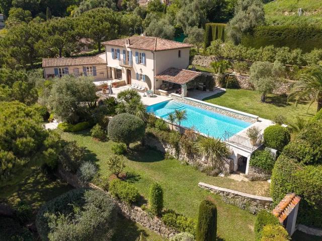 France | Vence | 5 Chambres | 3 Salles de bains | 270 m² | 2. 270m² Vence