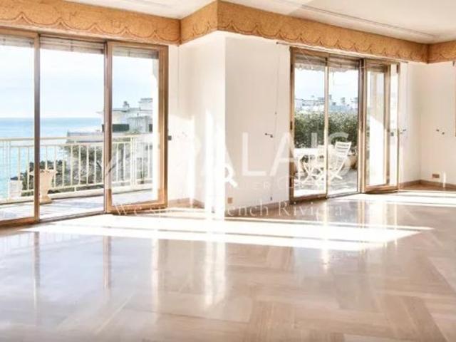 FRANCK PILATTE: VASTE APPARTEMENT/TERRASSE/BORD DE MER