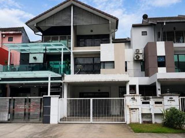 Frangipani Cahaya Alam U12 Shah Alam 25 Storey Terrace House Guarded