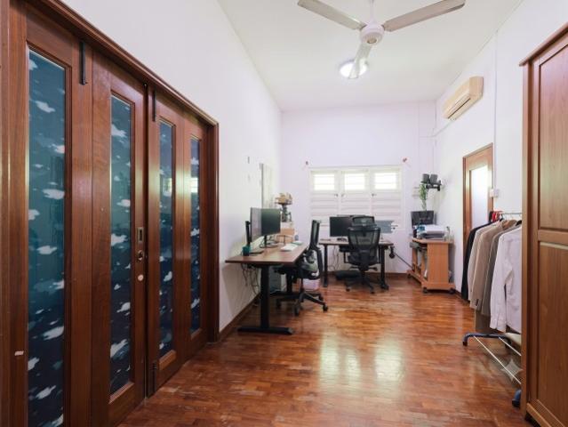 Frankel Estate Detached House For Sale, $12,800,000, 5 Bed 3 Bath 7,272 sqft $1,760.00 psf