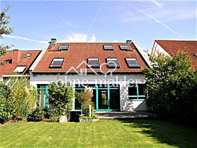 Frankfurt Süd, außergewöhnliches schönes Haus mit großem Garten, Garage, EBK und Sauna