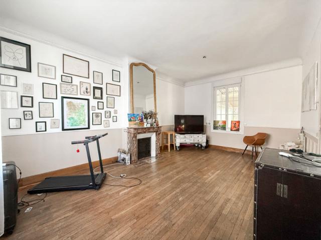 Fransart maison de maitre 4 chambres cour jardin d