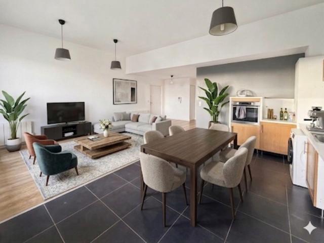 Franqueville Saint Pierre Appartement dernier étage T3 70m2 Terrasse 18 m2 sud