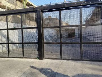 Terreno comercial de 245 m2 en venta en Avenida Adolfo López Mateos, Nezahualcóyotl
