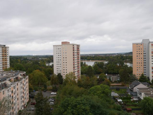 Freundliche 1 Zimmer Wohnung mit Balkon und Einbauküche