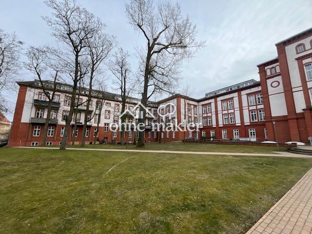 Freundliche 2 Zimmer Erdgeschosswohnung über 2 Etagen mit Terrasse in Schwerin
